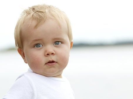 芒种出生男宝宝缺水取什么名字 且符合简单大气的特性