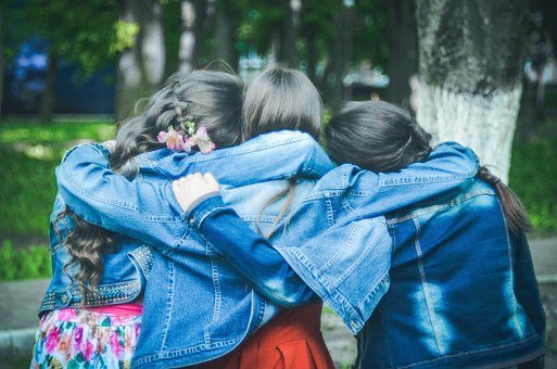 姓江什么芫二字女孩名字 女子聪明有才华的名字