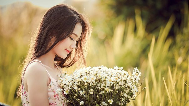 易姓女孩取名大全属蛇2025免费精选