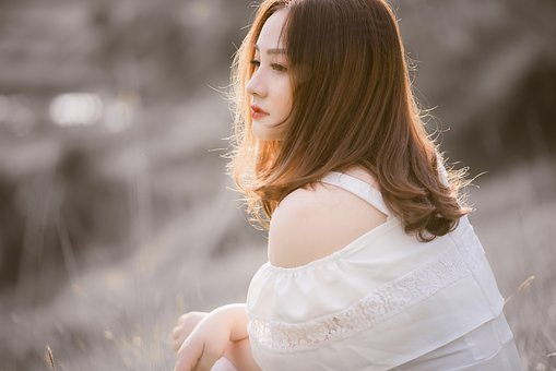 蛇年六月出生的女孩子名字小众